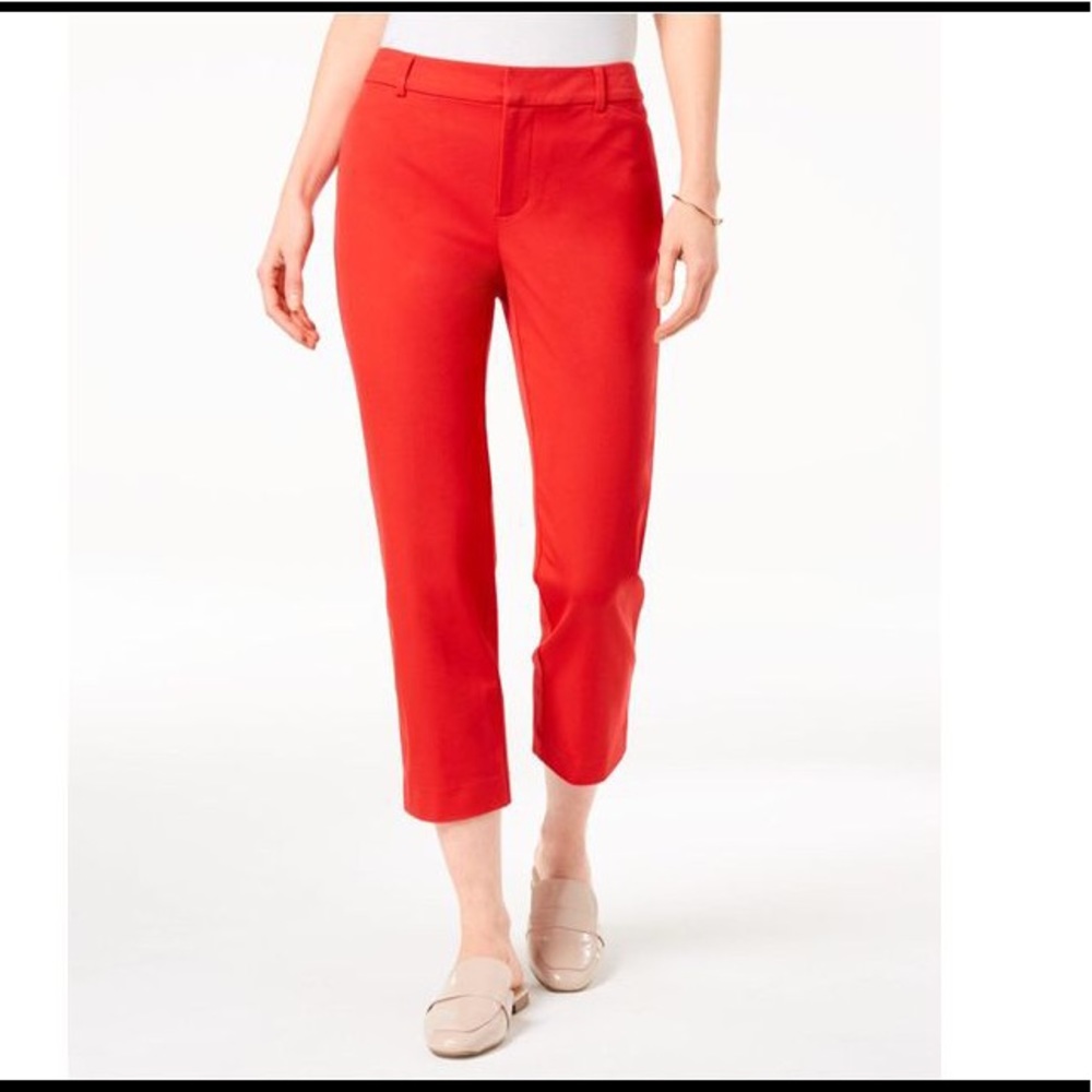 New, still in bag Charter Club Slim Leg Crops